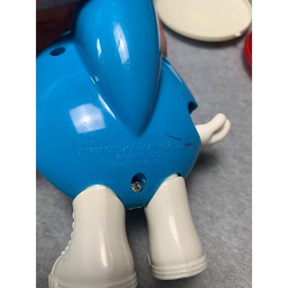 M&Ms Candy Dispensers Pink & Blue Movable Hands Vintage 1990s 2 Belt Clips - Picture 7 of 10